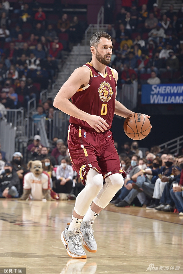 C罗多次示 C罗多次示