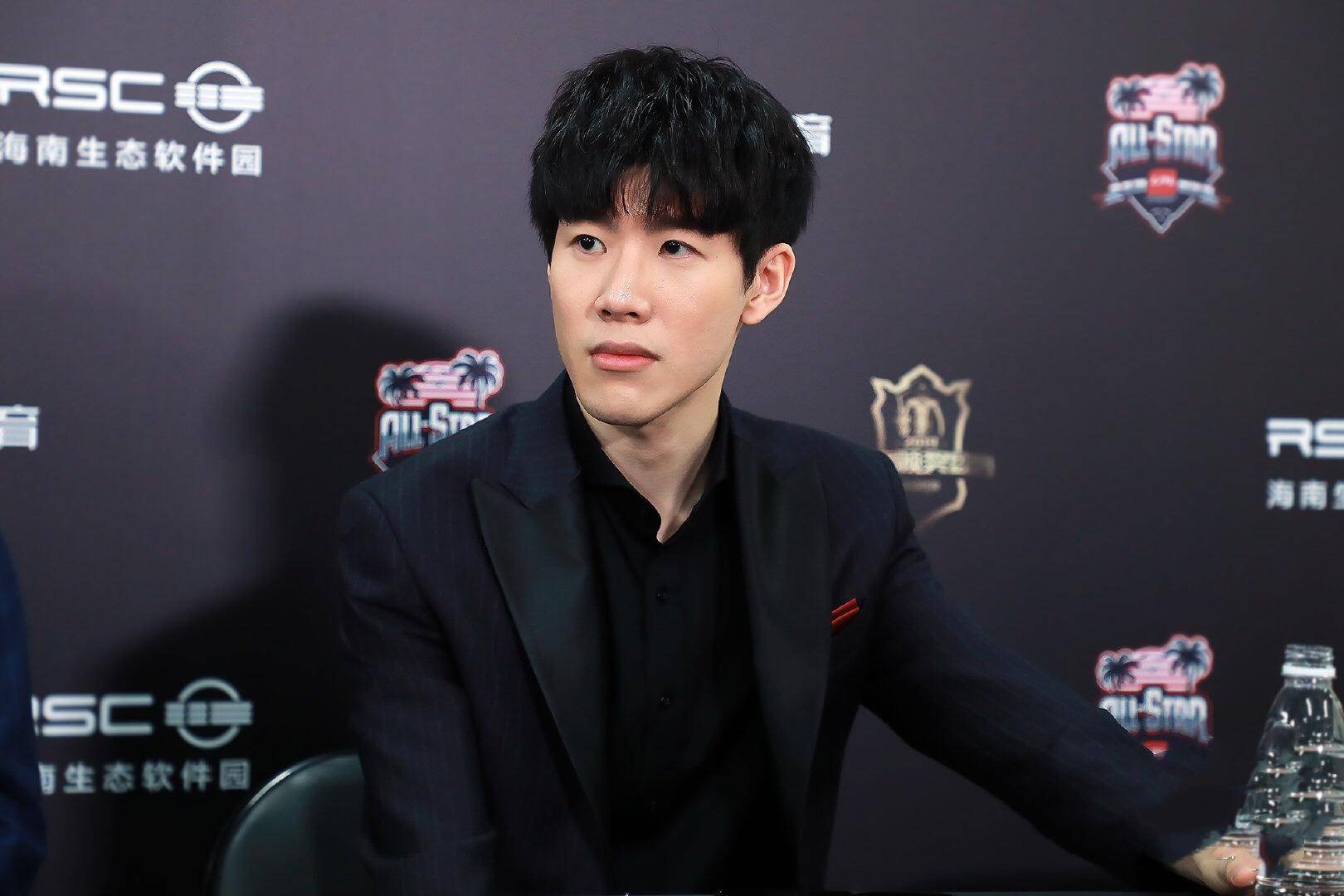 归化球员的 归化球员的