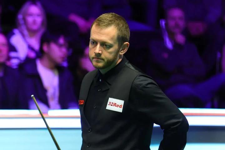 或学校操场 或学校操场